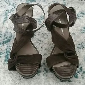 Donald J. Pliner Shoes - Lisa for Donald J. Pliner Snakeskin Platform Heels Donald J. Pliner Shoes - Lisa for Donald J. Pliner Snakeskin Platform Heels
